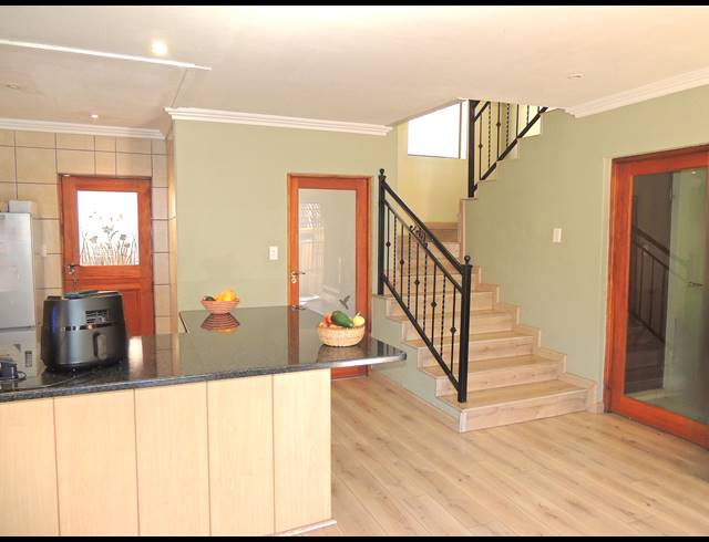 2 BEDROOM TOWNHOUSE FOR SALE IN AMOROSA